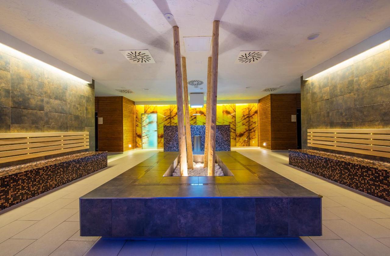 Wellness Penzion Smerdzonka - Kupele Pieniny เจร์เวนี คลาชตอร์ ภายนอก รูปภาพ